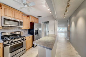 30th Ave S 211-016