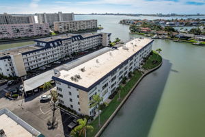 30th Ave S 211-095