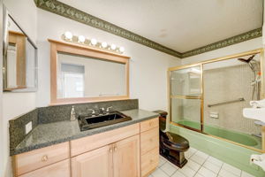 30th Ave S 211-032