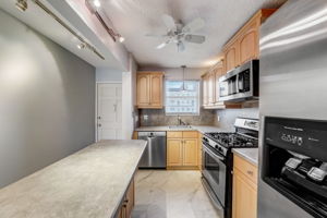 30th Ave S 211-018