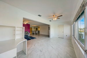 30th Ave S 211-011
