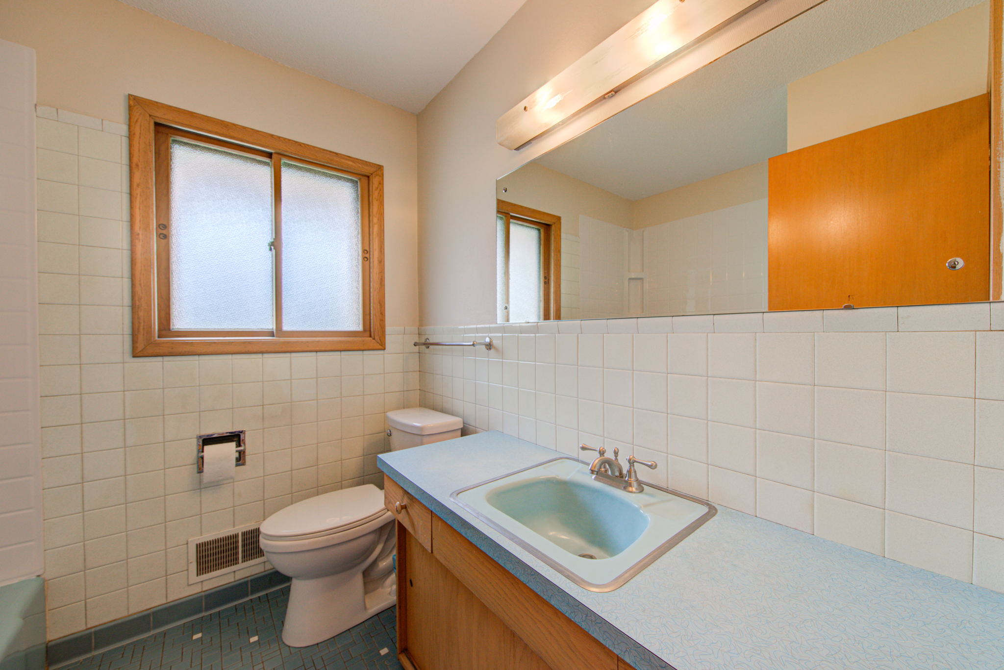 Bathroom Upstairs
