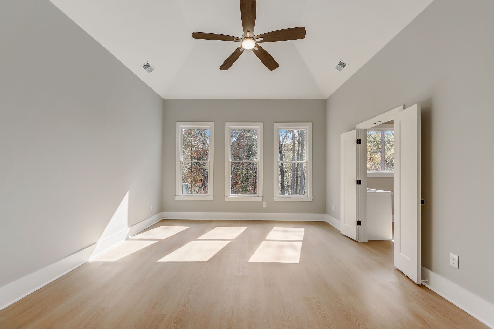 Wellington Ave-026