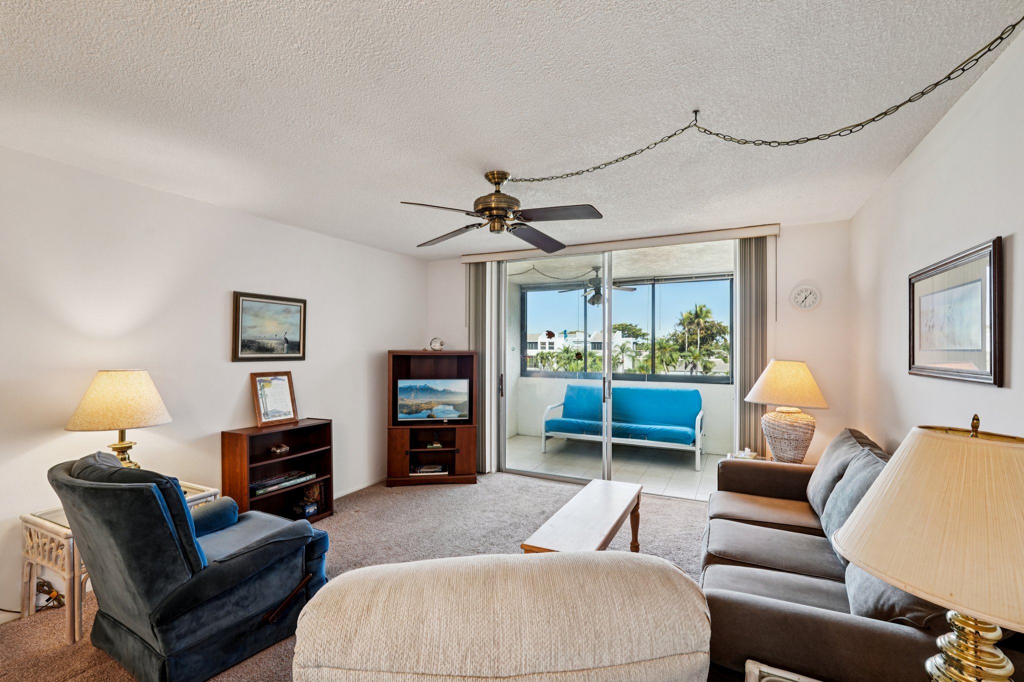 Winkler Rd 305-S0402-007.jpg