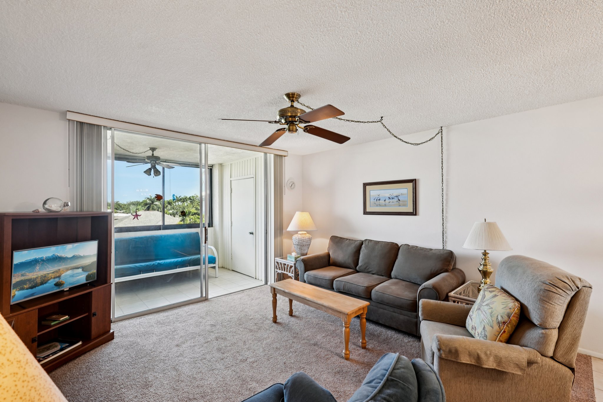 Winkler Rd 305-S0402-008.jpg