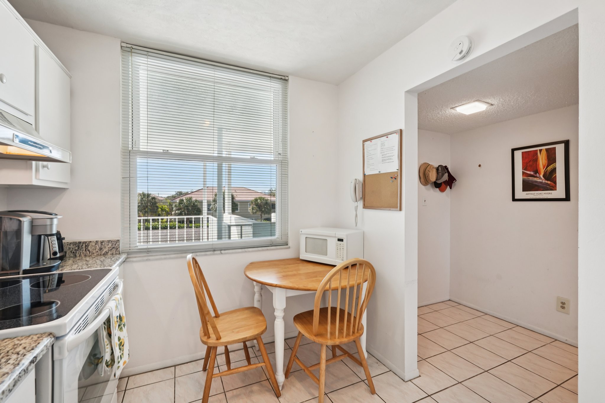 Winkler Rd 305-S0402-010.jpg