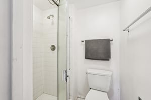 Winkler Rd 305-S0402-022.jpg