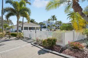 Winkler Rd 305-0402-909.jpg