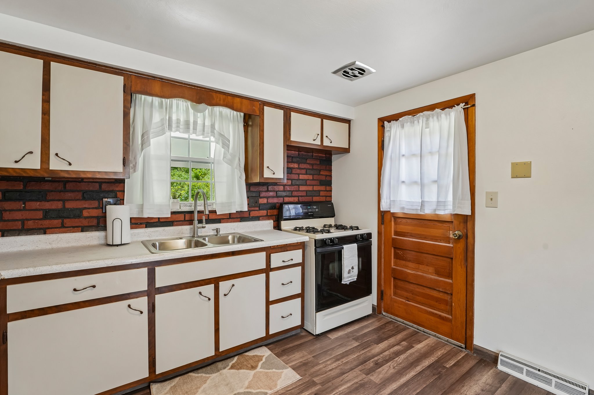Anderson Ave-S0206-015.jpg