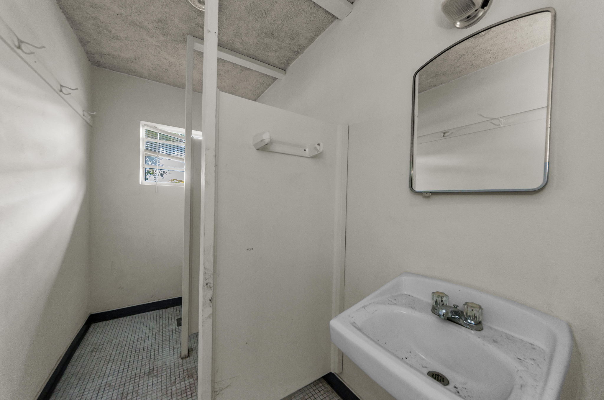 Interior Bathroom 2