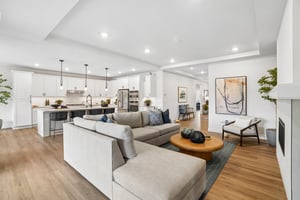 Thompson Dr-S1806-010.jpg
