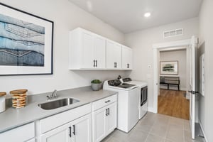 Thompson Dr-S1806-025.jpg