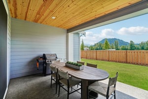 Thompson Dr-S1806-036.jpg