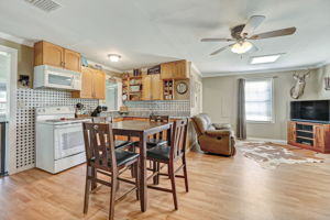 Dining Room/Kitchen