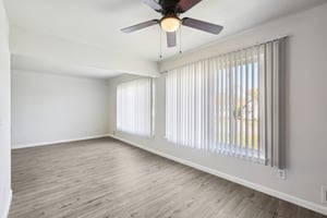 5965 Evergreen Rd Unit 2 bedroom-S2810-010.jpg