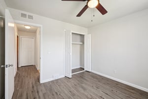 5965 Evergreen Rd Unit 2 bedroom-S2810-014.jpg