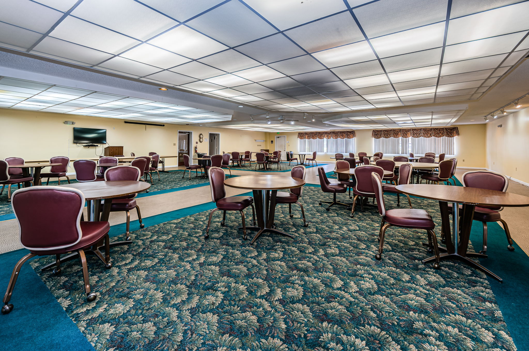 Magnolia Sun Center Card Room1-5