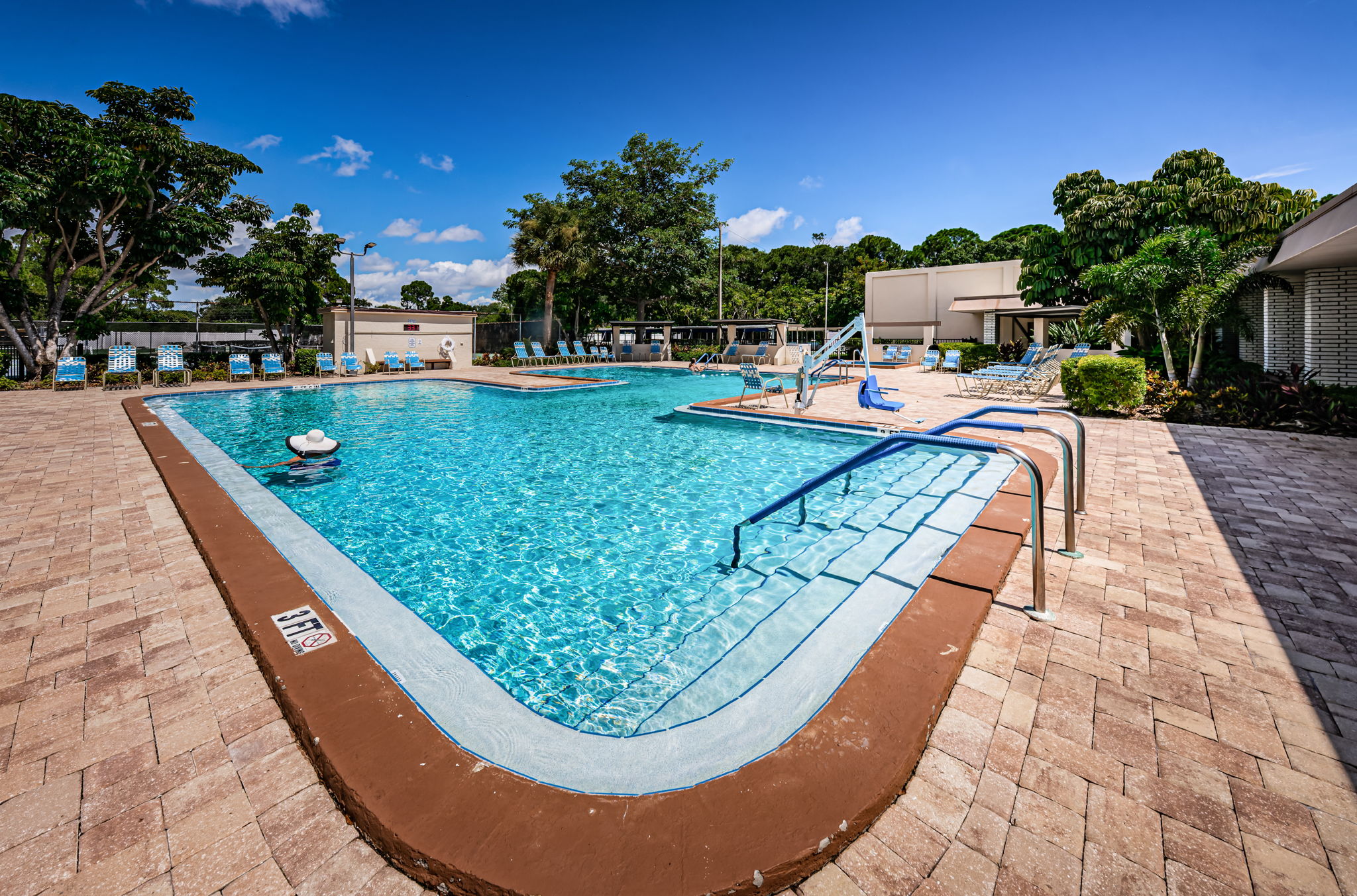 Magnolia Sun Center Pool1-7