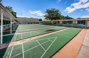 Magnolia Sun Center Shuffleboard1-4