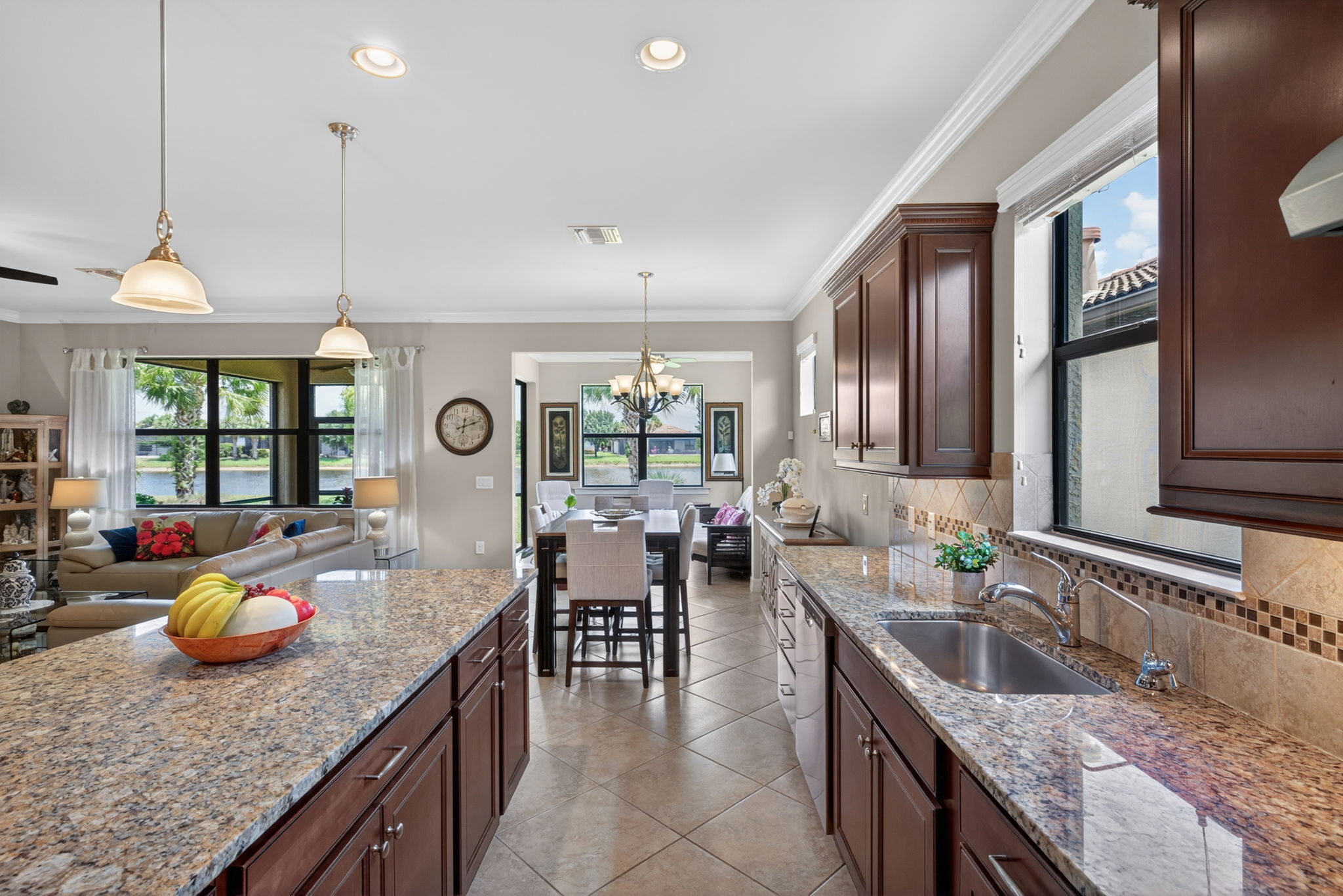Kitchen 1 of 2