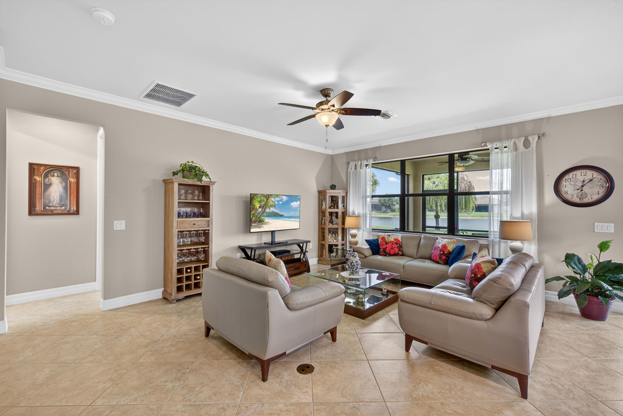 Living Room 1 of 4