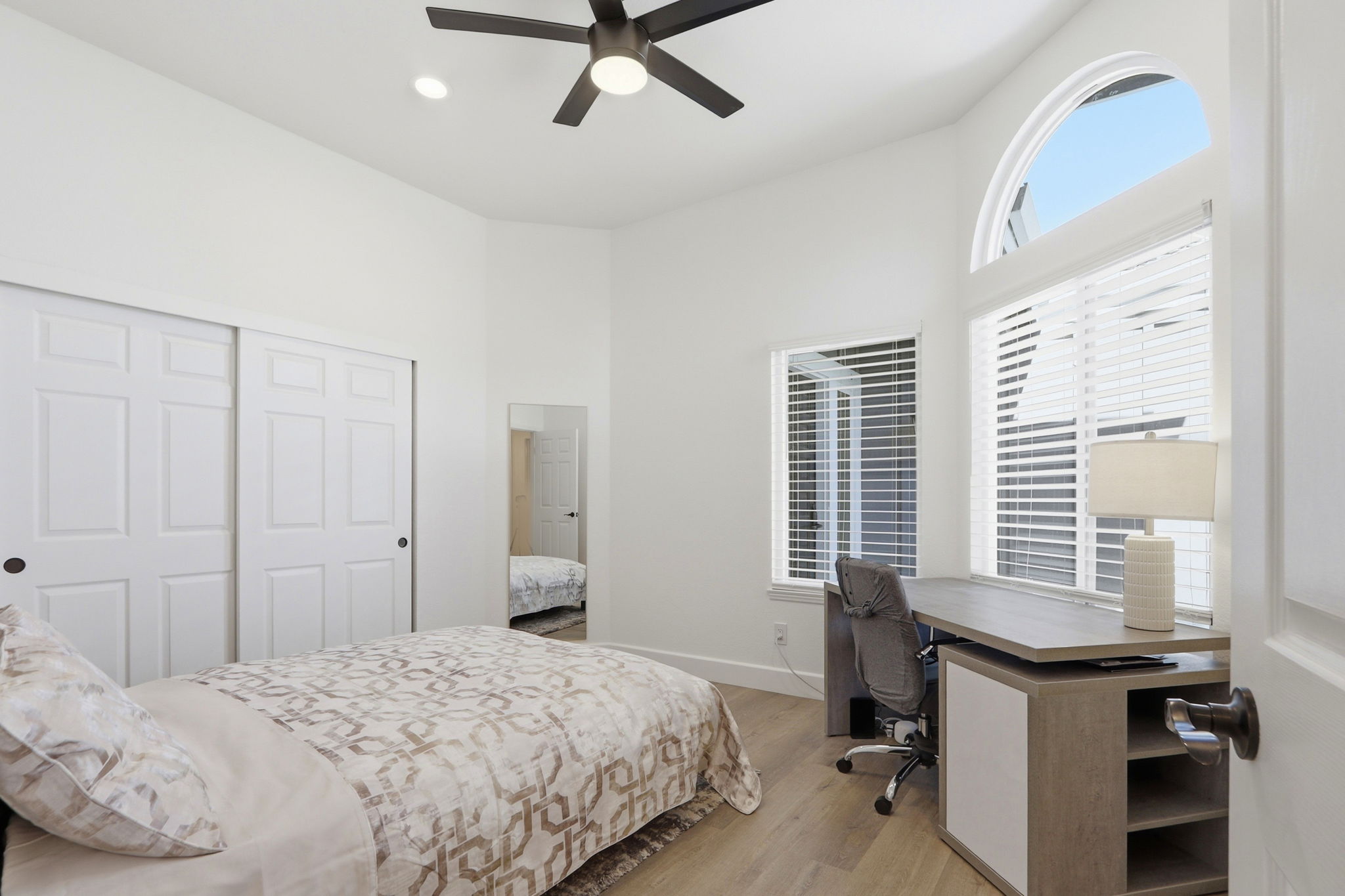  Photo 39