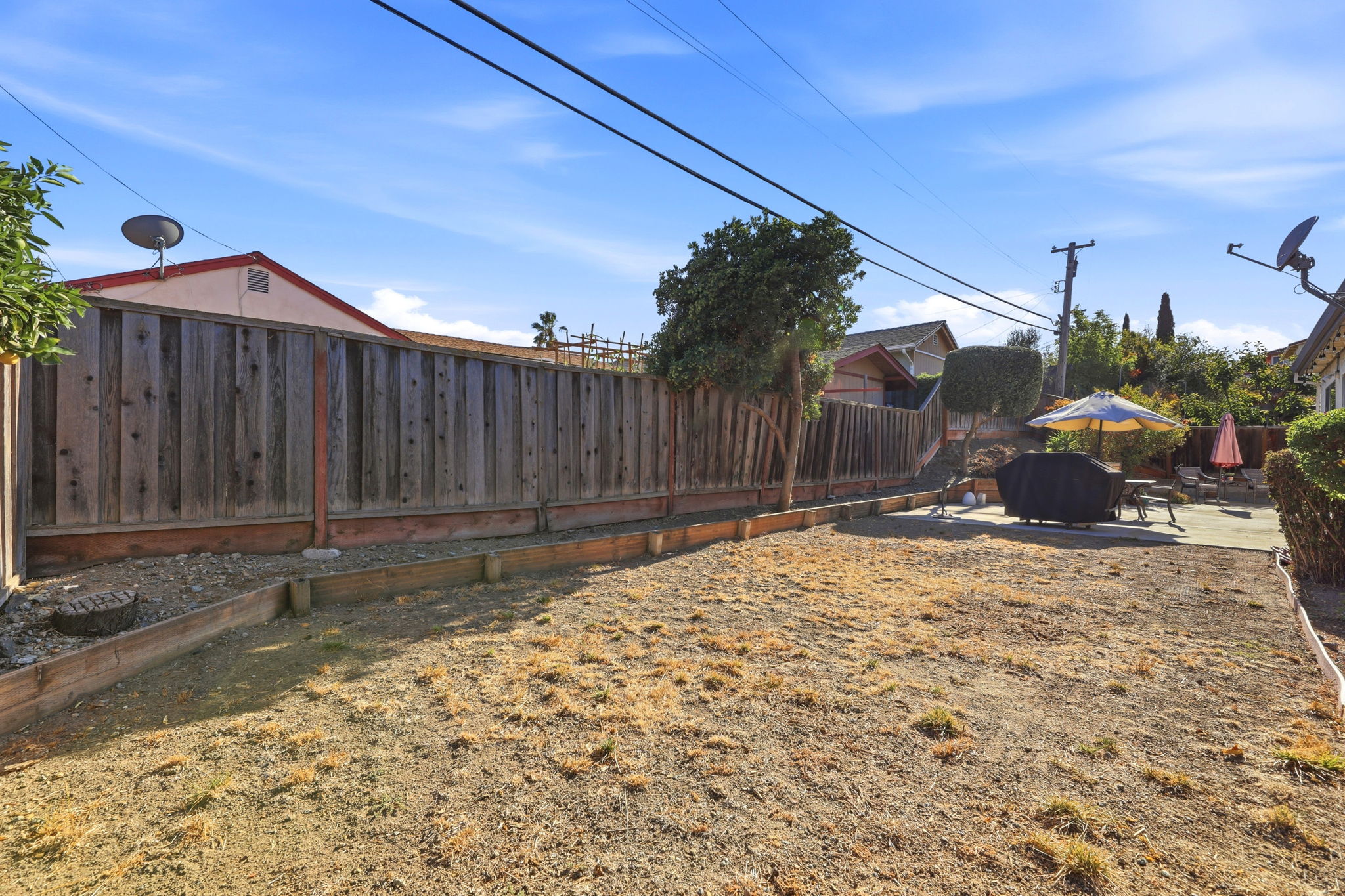040_F8_598 Blom Dr