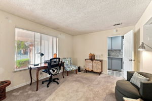 023_F8_598 Blom Dr
