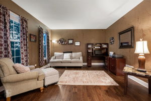  598 Wexford Ct, Elgin, IL 60124_005