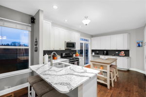  598 Wexford Ct, Elgin, IL 60124_008