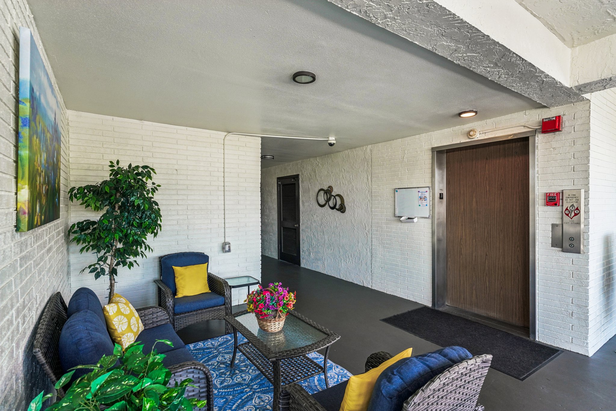 80th St N 410-S3007-006.jpg