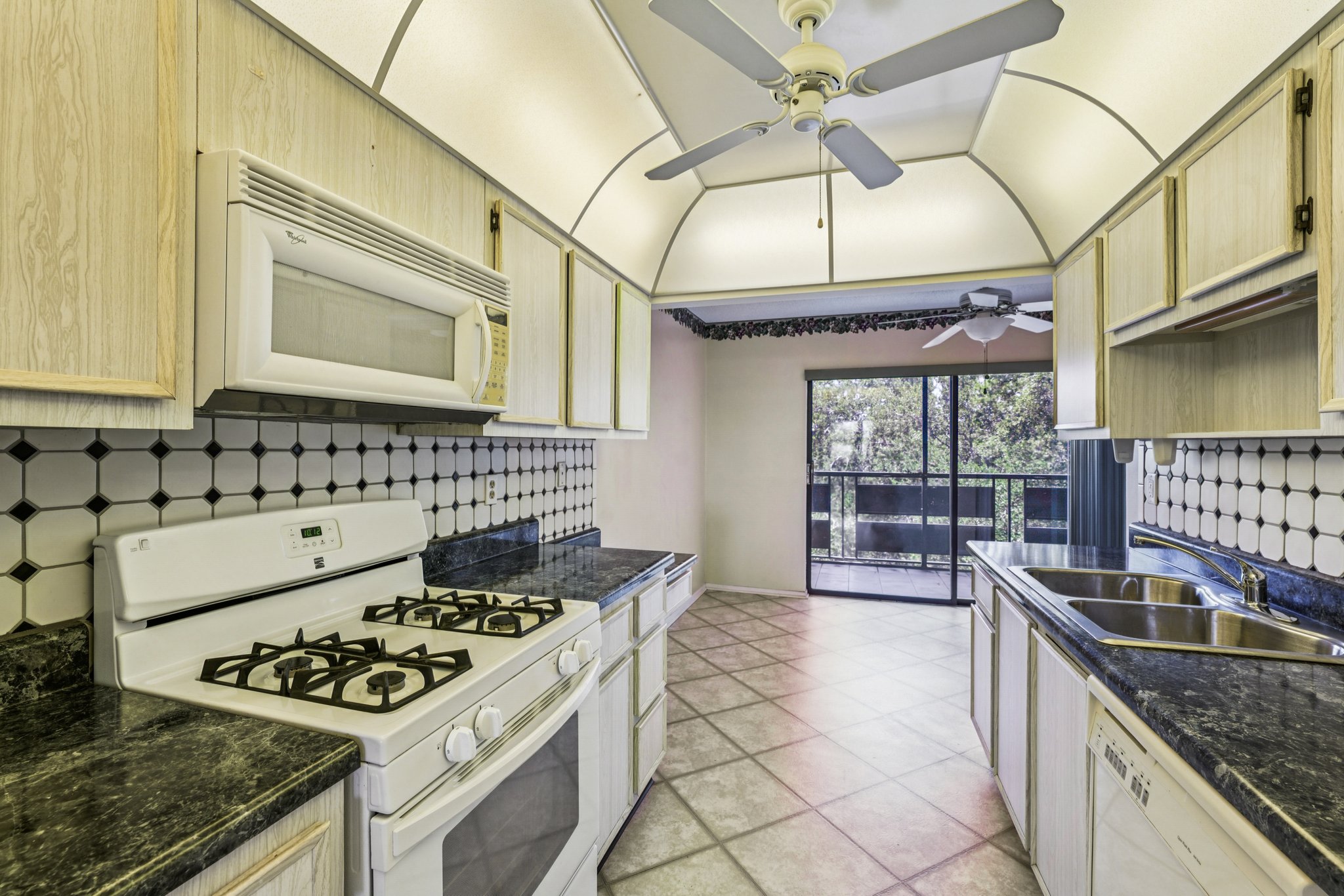 80th St N 410-S3007-025.jpg