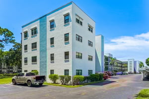 80th St N 410-S3007-002.jpg