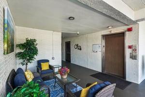 80th St N 410-S3007-006.jpg