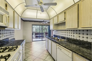 80th St N 410-S3007-024.jpg