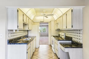 80th St N 410-S3007-027.jpg