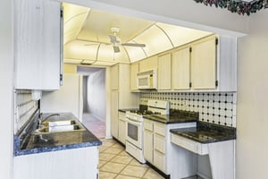 80th St N 410-S3007-028.jpg