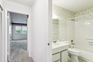 80th St N 410-S3007-038.jpg