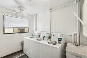 80th St N 410-S3007-043.jpg