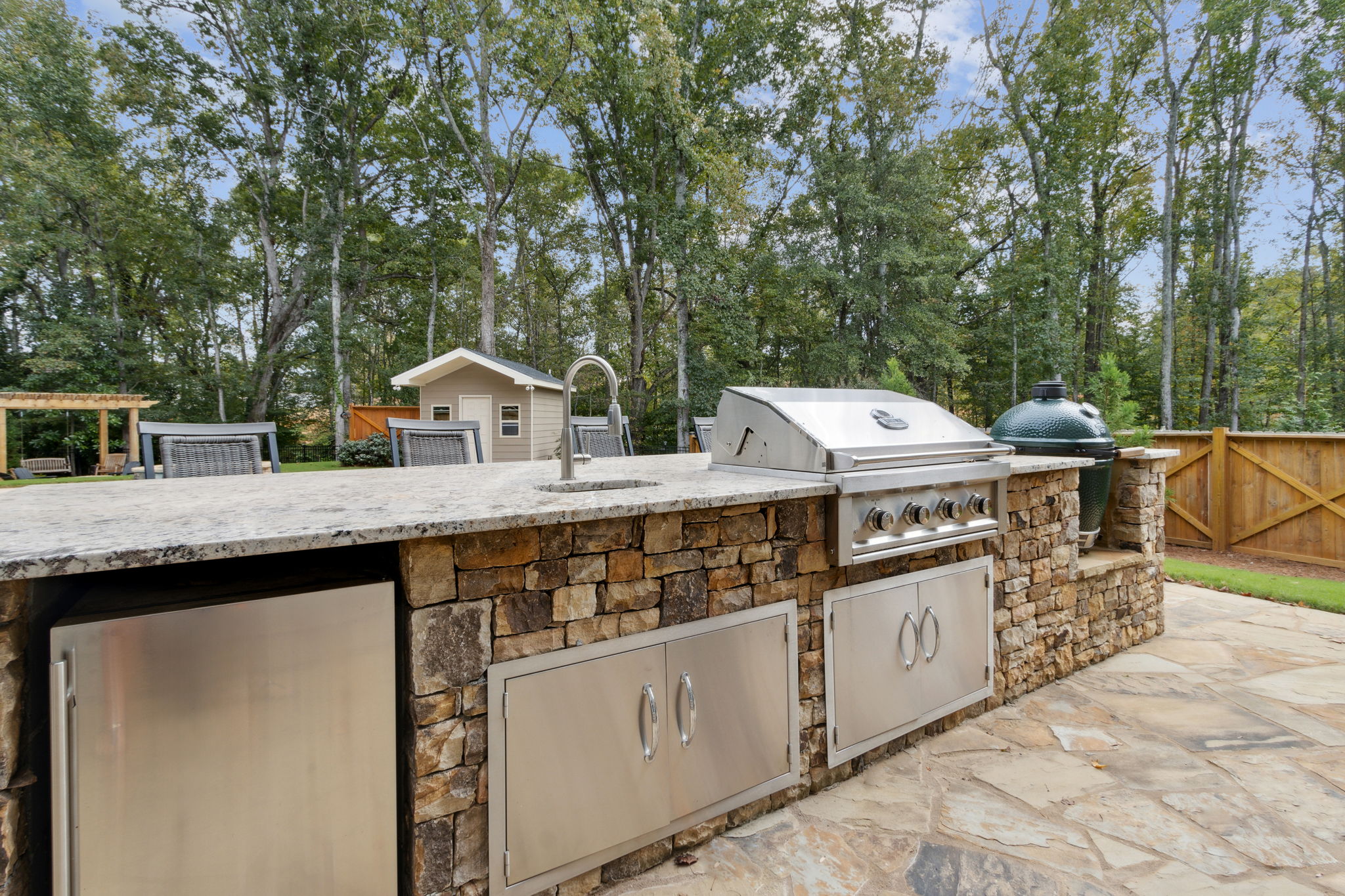 Outdoor Kitchen