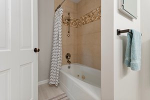  Photo 48