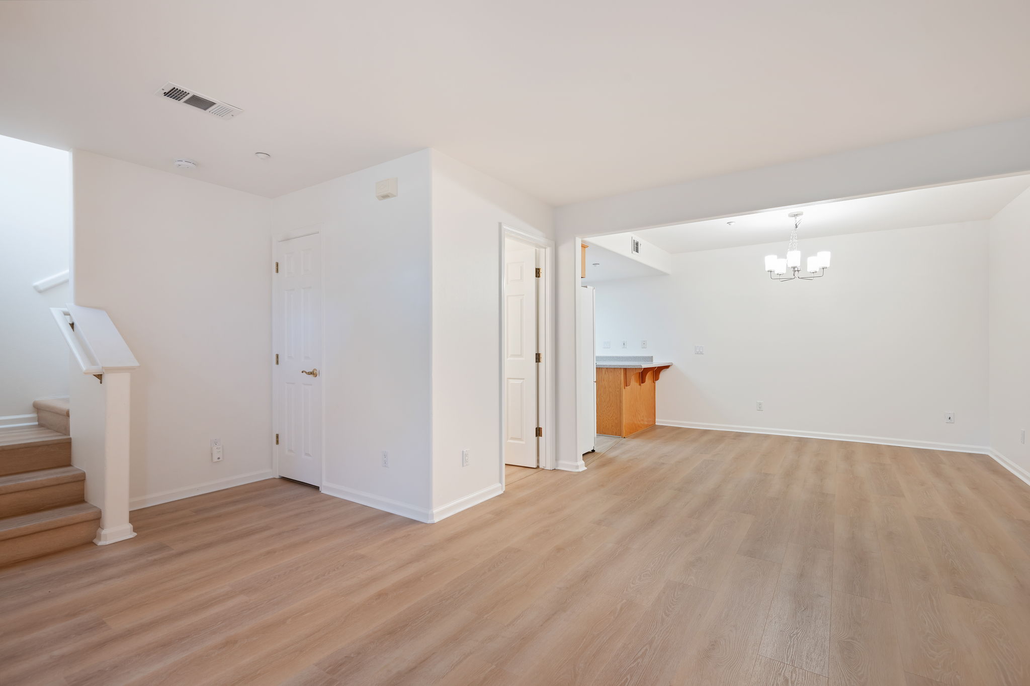 05 - Living Room