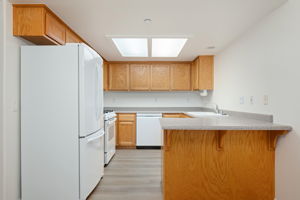 09 - Kitchen