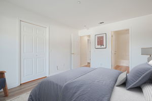 07 - Primary Bedroom (Virtual Staging)