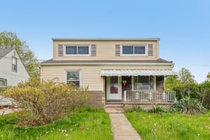 E 250th St-S0305-001.jpg