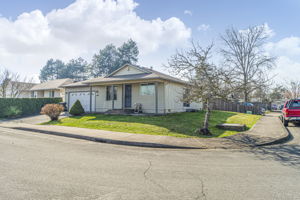  599 Page Ct, Salem, OR 97301, US Photo 1