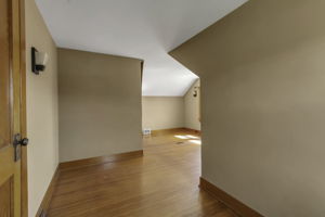  Photo 33