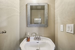 S Sultan Cir-S0412-013.jpg