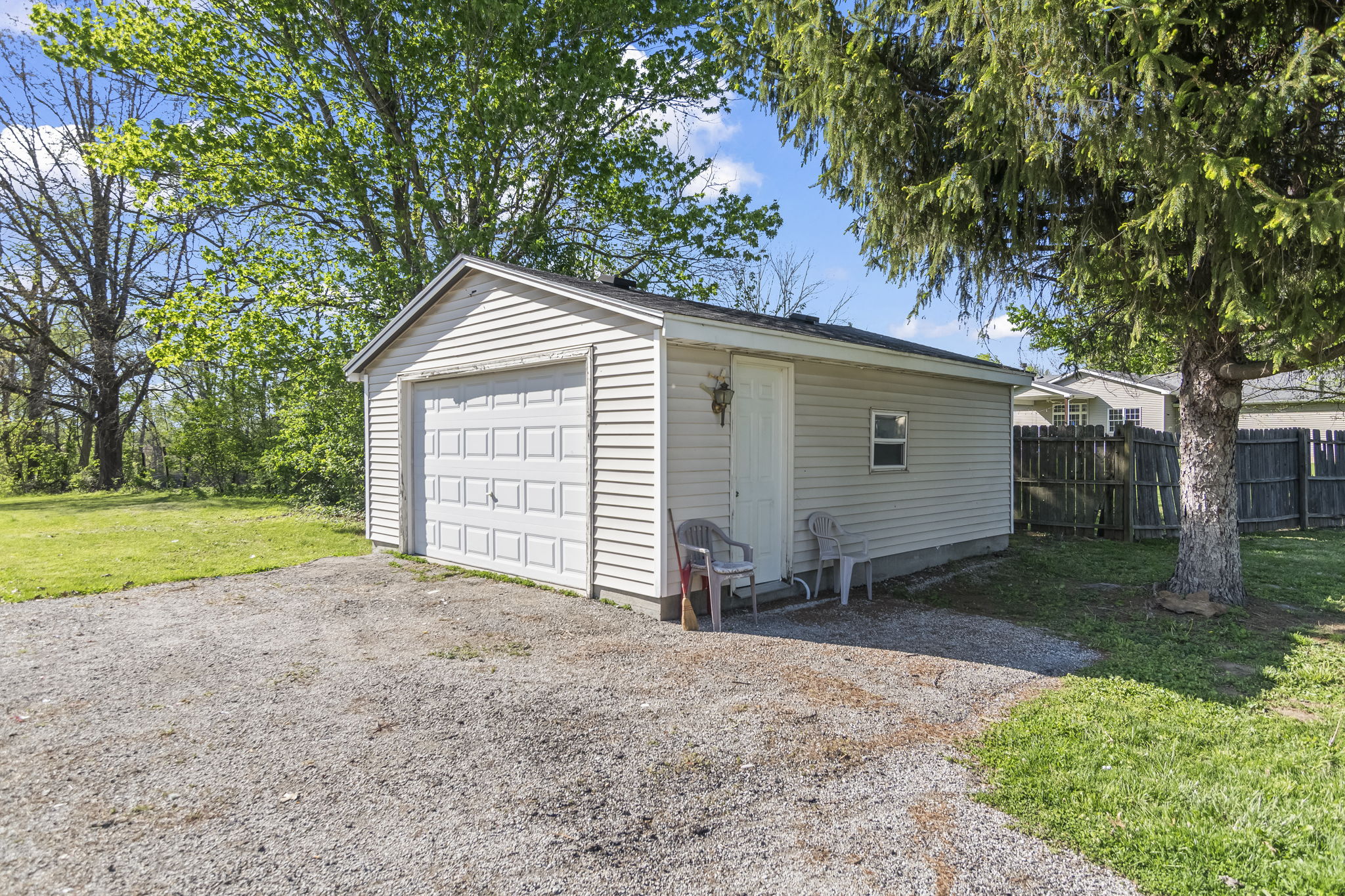 Detached Garage