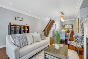 25-family room3